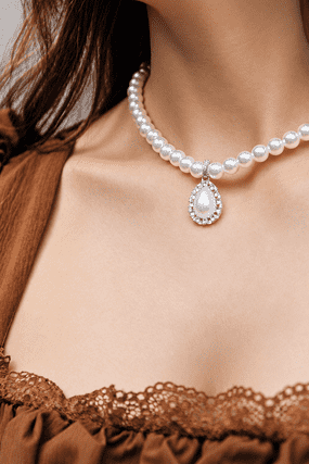 Pearl chains and pearl bracelet